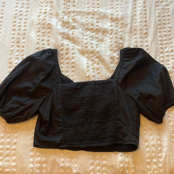 The Drop cropped linen top - Picture 3 of 5